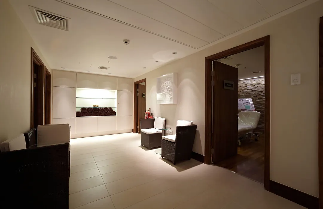 Lingfield Park Marriott Hotel & Country Club-1